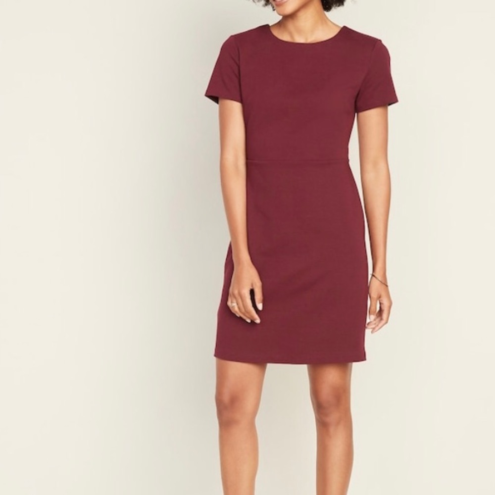 🔥PRICE DROP🔥NWT Old Navy Ponte-knit Sheath Dress